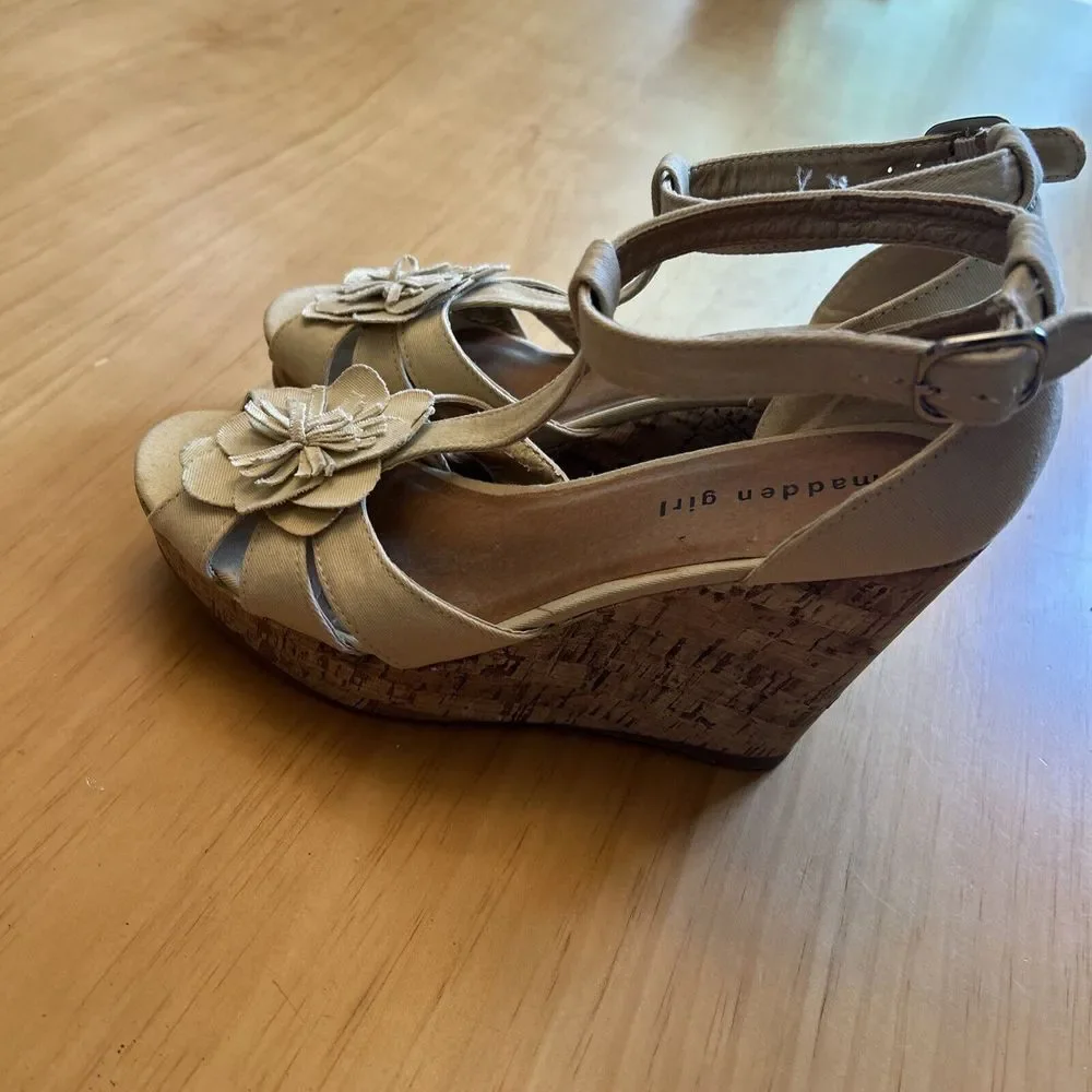 Madden Girl Wedge Heel 4